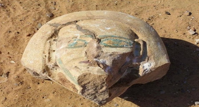 بالصور.. الكشف عن مقبرة أثرية تعود للعصر اليوناني الروماني بمنطقة الأغاخان بغرب أسوان
