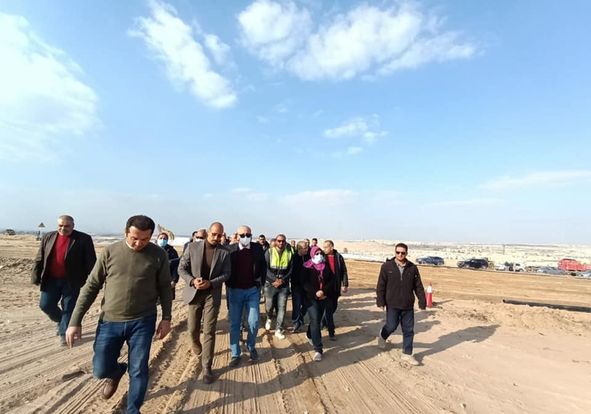 بالصور.. مسئولو “الإسكان” يتفقدون مشروع الغلق الآمن لمقلب السلام العمومي