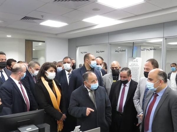 بالصور..وزير المالية فى جولة ببعض المراكز الضريبية والجمركية بالإسكندرية