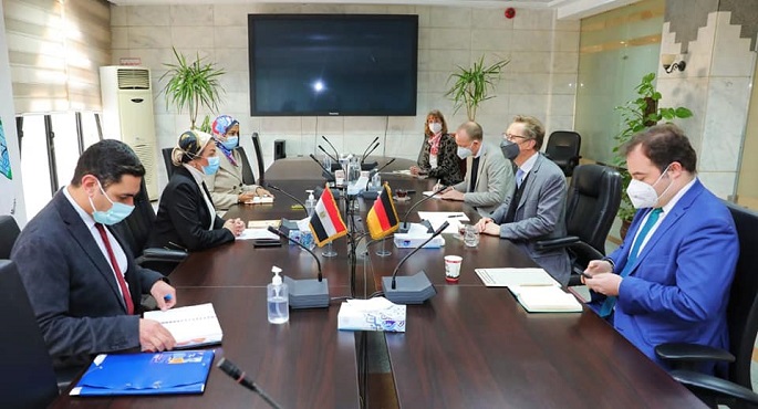 بالصور .. وزيرة البيئة تبحث مع السفير الألماني التعاون المشترك فى مشروعات المناخ ونقل الطاقة ودعم مؤتمر المناخ القادم