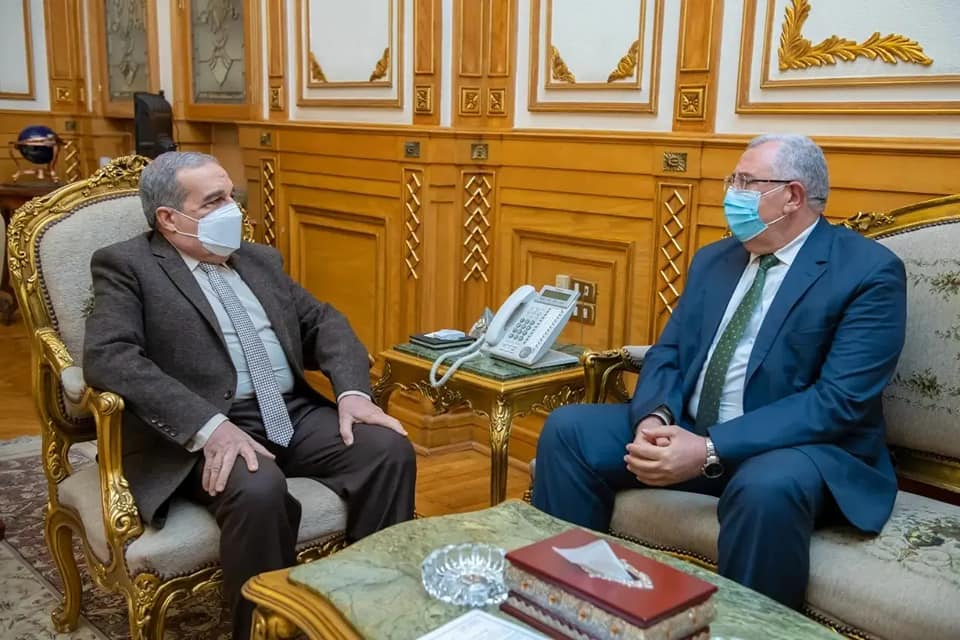 بالصور..وزيرا الإنتاج الحربي والزراعة يبحثان مستجدات تطوير حديقتيّ “الحيوان” و”الأورمان”