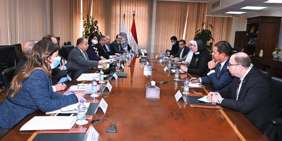 “التجارة”و”المالية”تعلنان بدء تطبيق مبادرة السداد النقدي لمشحونات الصادرات بنسبة خصم 8%