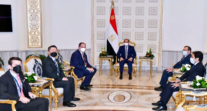 الرئيس السيسي يعرب عن تطلع مصر لتعزيز أنشطة شركة أباتشي الأمريكية واستثماراتها في مصر