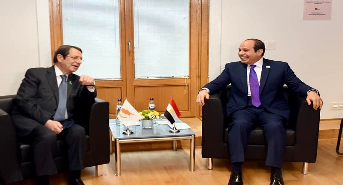 الرئيس السيسي يلتقي نظيره القبرصي في بروكسل ويؤكد حرص مصر على مواصلة تفعيل التعاون والتشاور بين البلدين