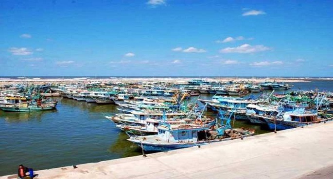 فتح ميناء الصيد البحري ببرج البرلس في كفر الشيخ بعد توقف ثلاثة أيام