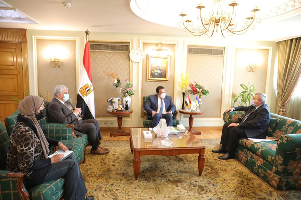 بالصور..وزير التعليم العالي يستقبل سفير أرمينيا بالقاهرة لبحث دعم التعاون العلمي بين البلدين