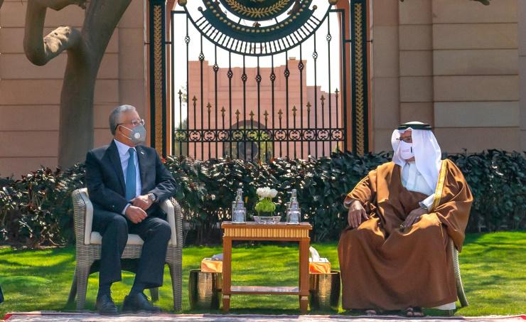 رئيس مجلس النواب يلتقي ولي عهد مملكة البحرين رئيس مجلس الوزراء