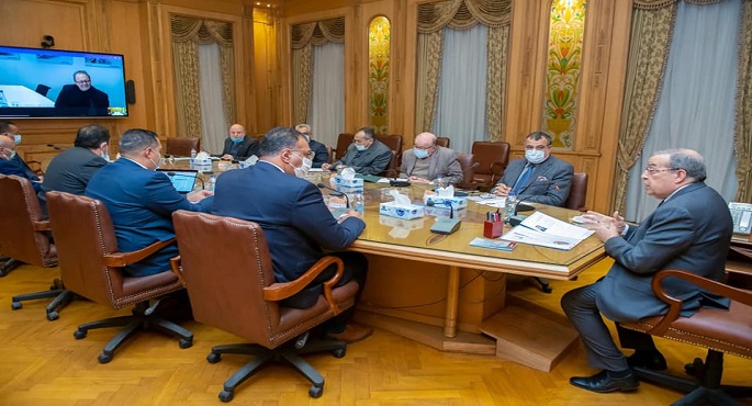 بالصور.. وزير الدولة للإنتاج الحربي يبحث سبل تعزيز التعاون المشترك مع رئيس شركة “DMG MORI” الألمانية