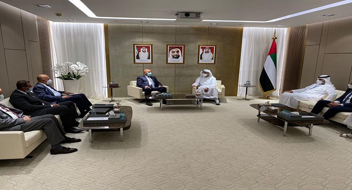بالصور.. وزير النقل يلتقي الرئيس التنفيذي لموانئ أبوظبي لبحث التعاون في مجال النقل البحري والنهري