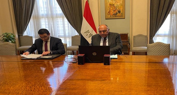 بالصور.. شكري يتلقى اتصالا مرئيا من المبعوث الأمريكي للمناخ لمواصلة التنسيق بشأن قضايا تغير المناخ