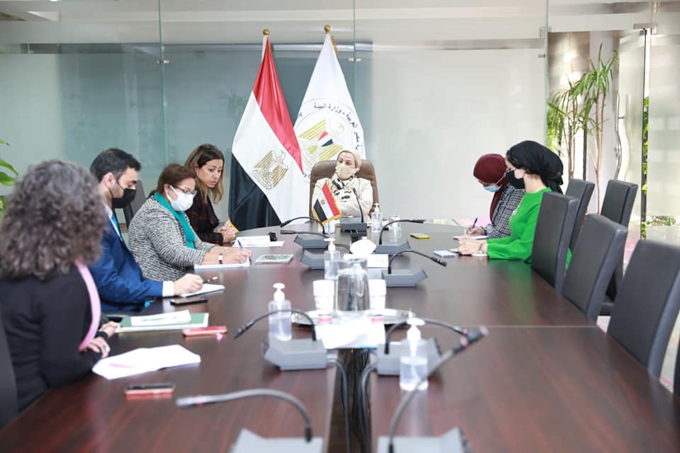 بالصور .. وزيرة البيئة تناقش مع بعثة البنك الدولي التعاون الثنائي ودعم استضافة مؤتمر المناخ COP27