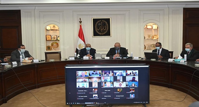بالصور .. وزير الإسكان يترأس لجنة تنفيذ برنامج خدمات الصرف المُستدامة بالريف