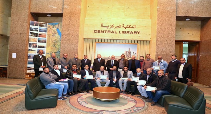 بالصور ..وزير الموارد المائية يكرم القائمين على تنفيذ أعمال خفض المناسيب فى بحيرة وادى مريوط
