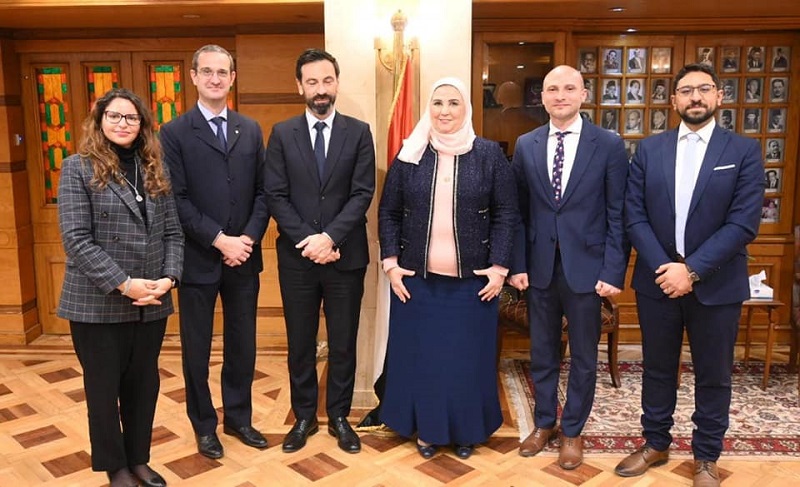 بالصور .. وزيرة التضامن تبحث تعزيز الشراكة مع وفد البعثة الإقليمية للجنة الدولية للصليب الأحمر