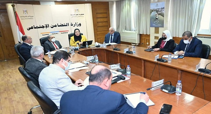 بالصور..القباج ووزير الإنتاج الحربي ومحافظا القاهرة والجيزة يبحثون الموقف التنفيذي لتأثيث الوحدات السكنية بمشروعات الإسكان البديل
