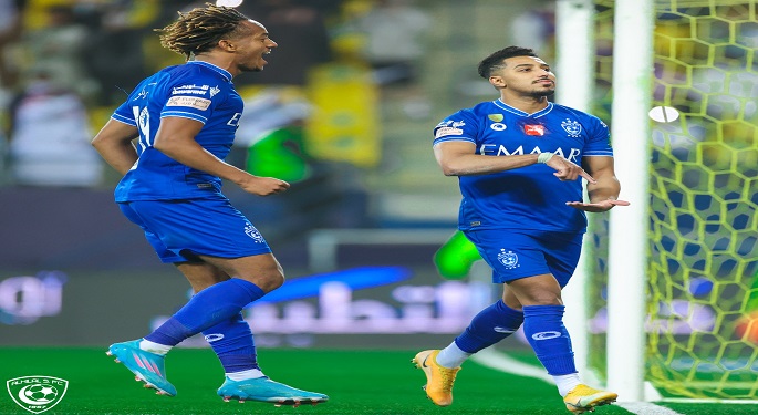 الهلال يتجاوز النصر إلى نصف نهائي كأس خادم الحرمين الشريفين