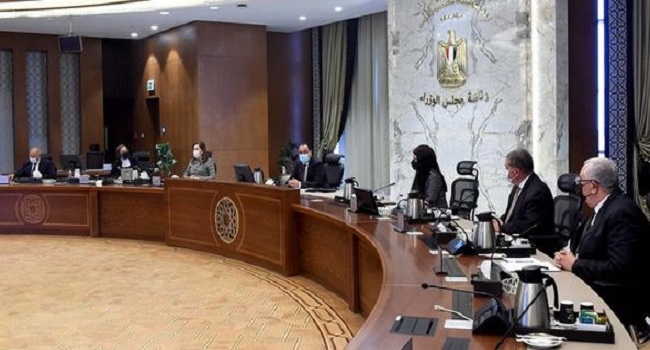 بالصور..مدبولي يعقد اجتماعاً لمتابعة التحضير لاستضافة مصر للدورة الـ 27 لمؤتمر الدول الأطراف