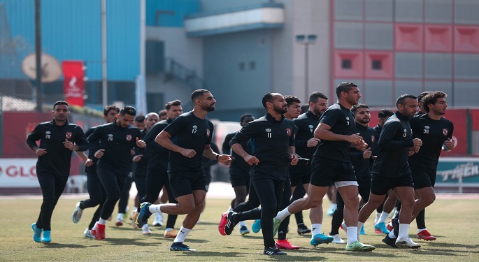 قائمة الأهلي لمواجهة فاركو.. استبعاد ياسر إبراهيم واستمرار غياب أيمن أشرف