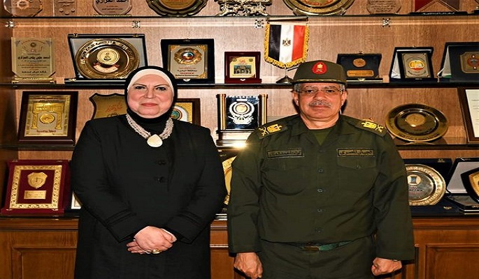 نيفين جامع تبحث مع نائب رئيس الهيئة الهندسية للمنطقة الشمالية إقامة منطقة صناعية بمحافظة الاسكندرية