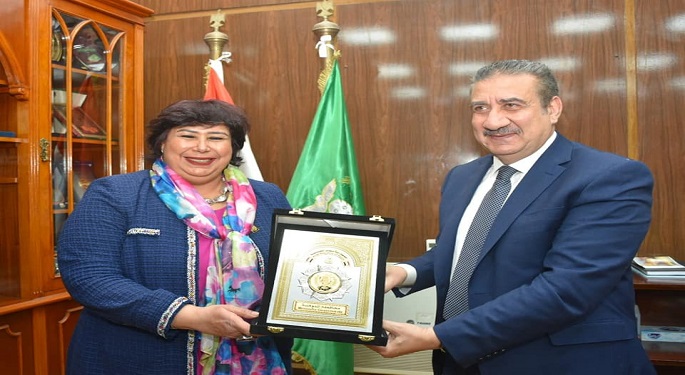 بالصور.. وزيرة الثقافة تبحث مع محافظ المنوفية تكثيف النشاط الفكري والفني بالمحافظة