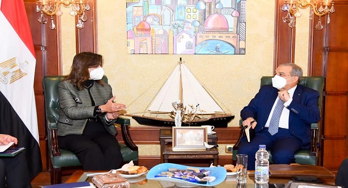 بالصور.. وزيرة الهجرة تشيد بجهود “الإنتاج الحربي” في دعم “مصر تستطيع “