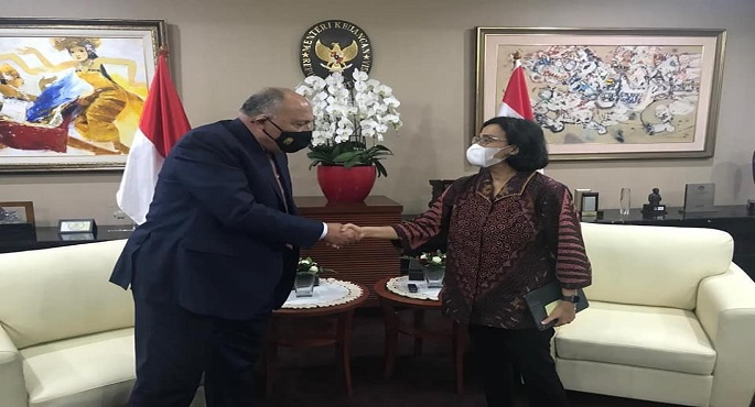 بالصور.. خلال زيارته للعاصمة جاكارتا.. الوزير شكري يلتقي وزيرة المالية الإندونيسية