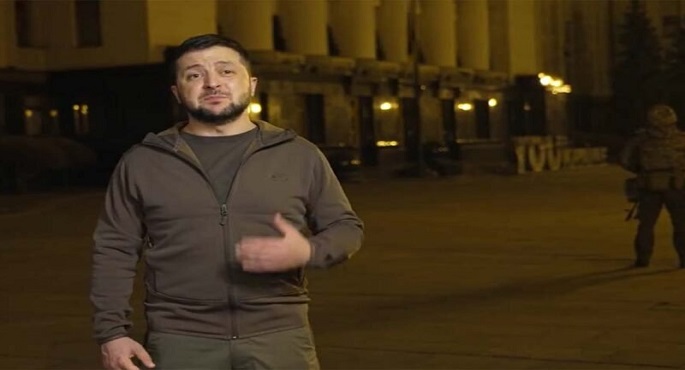 زيلينسكي: قواتنا تستعدّ لخوض معارك جديدة ضدّ الروس في شرق أوكرانيا
