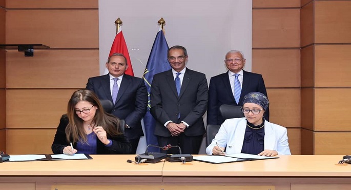 بالصور..بروتوكول تعاون بين “الاتصالات ” و”البنك الأهلي” لإنشاء أكاديمية لإعداد كوادر فى مجالات التكنولوجيا
