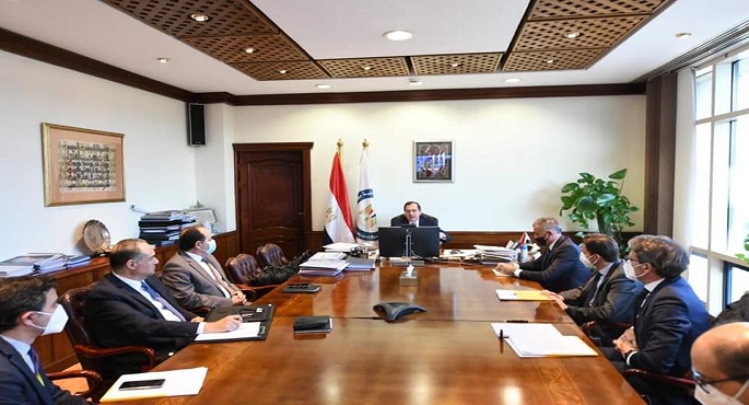 بالصور .. وزير البترول يستقبل وفداً من شركة إينى الإيطالية لبحث المشروعات الحالية والمستقبلية