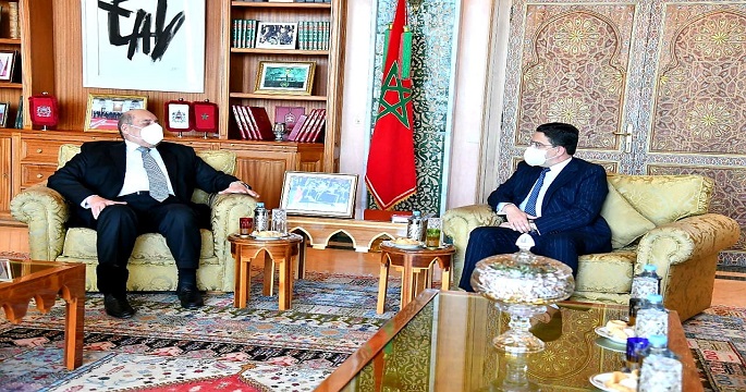 وزير الخارجية المغربي يرحب بالوفد المصري ويشيد بالعلاقات التاريخية بين البلدين
