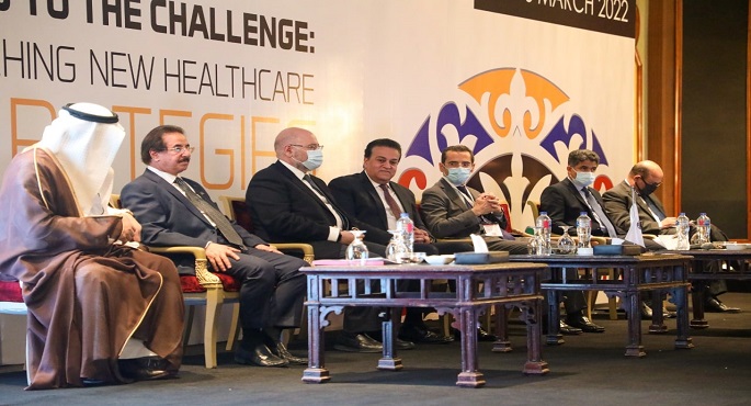 بالصور .. عبد الغفار يدعو للاستفادة من أزمة كورونا في تحقيق التكامل بين قطاعات الرعاية الصحية بالدول العربية