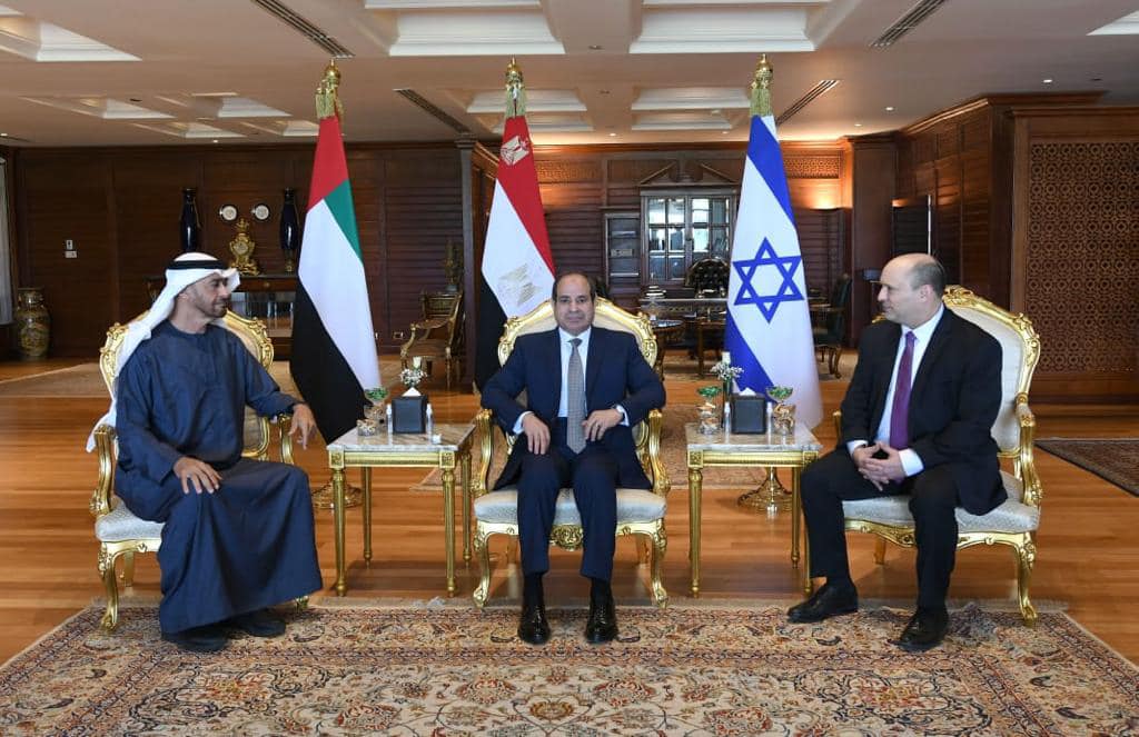 الرئيس السيسي يستقبل ولي عهد أبو ظبي ورئيس وزراء إسرائيل