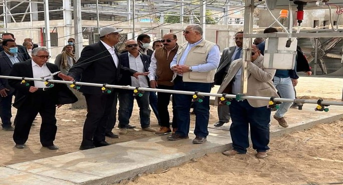 بالصور.. وزير الزراعة ومحافظ أسوان يتفقدان أول محطة لإنتاج شتلات قصب السكر بكوم أمبو في إطار مبادرة حياة كريمة