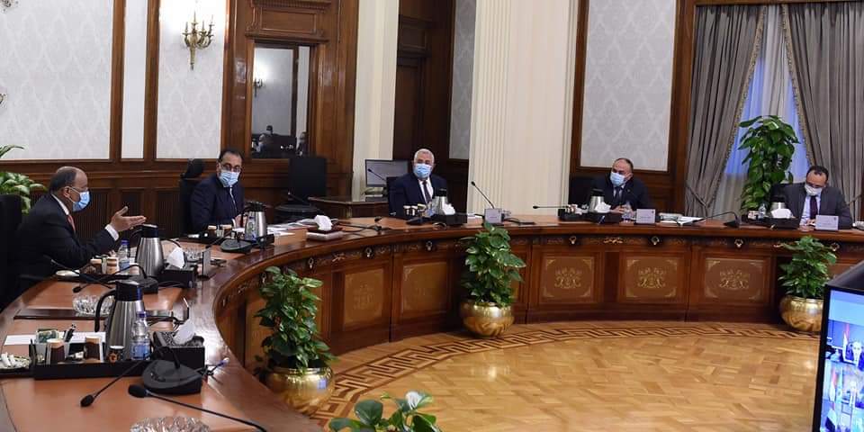 رئيس الوزراء يتابع جهود التعامل مع مخالفات البناء في عدد من المراكز بمحافظات الجمهورية