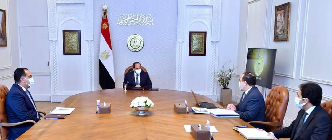 الرئيس يوجه بمواصلة تطوير جهود الدولة لتحقيق الاستفادة المثلى لموارد مصر من البترول والغاز الطبيعي