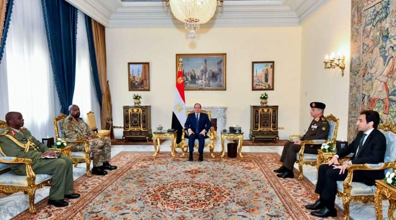 الرئيس السيسي يبحث مع قائد القوات البرية الأوغندية تعزيز العلاقات الثنائية