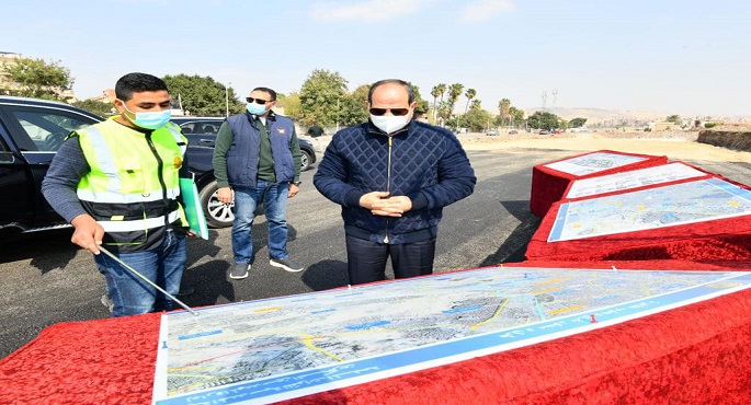 بالصور.. الرئيس السيسي يتفقد منطقة مصر القديمة والقاهرة التاريخية لمتابعة سير العمل بعدد من المشروعات القومية