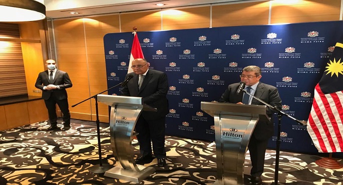 بالصور.. الوزير شكري يعقد مؤتمرا صحفيا مع نظيره الماليزي