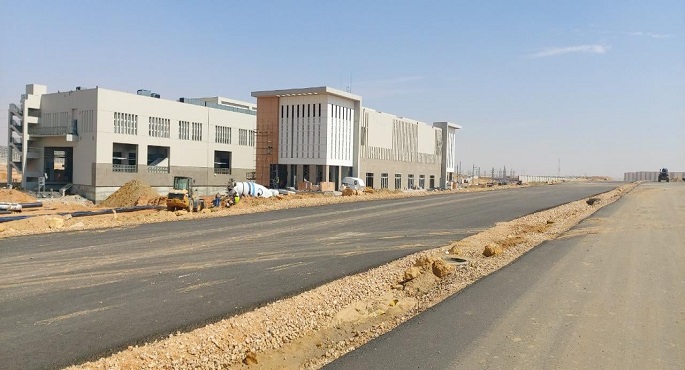 بالصور.. وزير الإسكان: الانتهاء من أعمال المرافق والطرق المؤدية لمحطات القطار الكهربائي بمدينة بدر