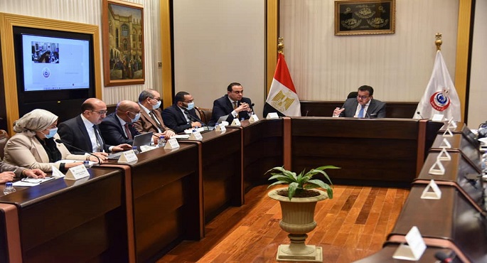 بالصور.. خالد عبد الغفار يؤكد استمرار انخفاض نسب إشغال مرضى كورونا بالأقسام الداخلية والرعايات بالمستشفيات