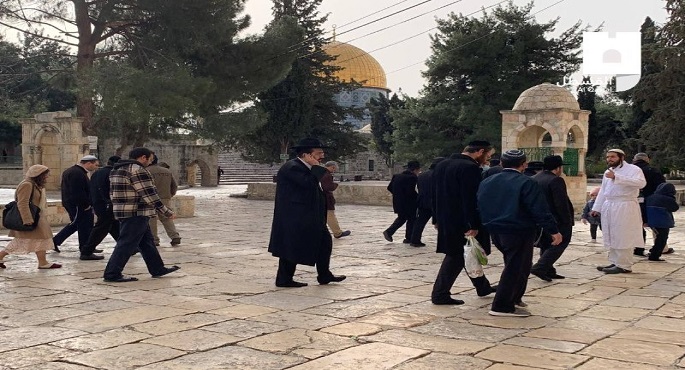 عشرات المستوطنين يقتحمون “الأقصى” في أول أيام رمضان