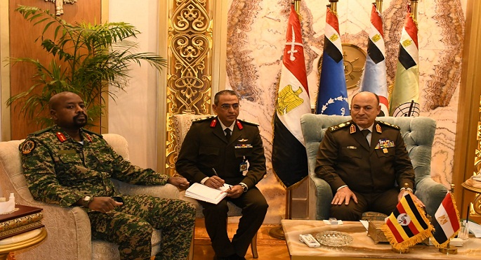 بالصور.. رئيس أركان حرب القوات المسلحة يبحث مع قائد القوات البرية الأوغندي مجالات التعاون العسكري