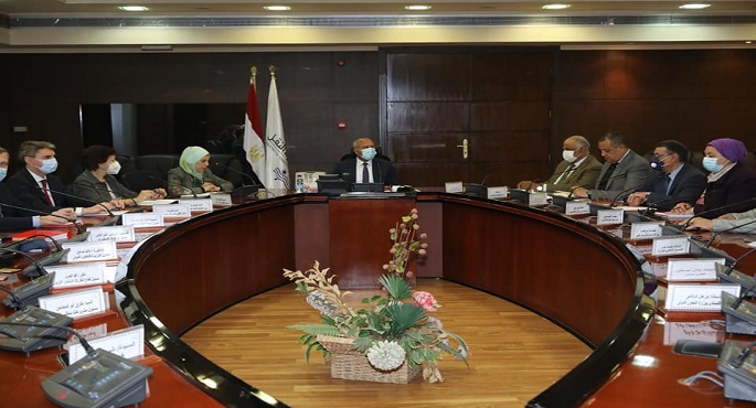 بالصور.. وزير النقل يستقبل وفد البنك الاوروبي للإستثمار EIB لمتابعة الموقف الحالي للمشروعات المشتركة الجاري