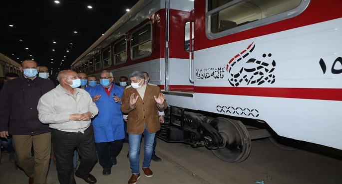 بالصور.. وزير النقل يتفقد ورش كوم أبو راضي  المتخصصة في العمرات