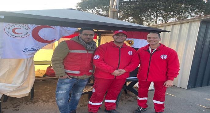 بالصور.. أول مركز خدمة إغاثة مصري على معبر “سيريت” عند الحدود الرومانية- الأوكرانية