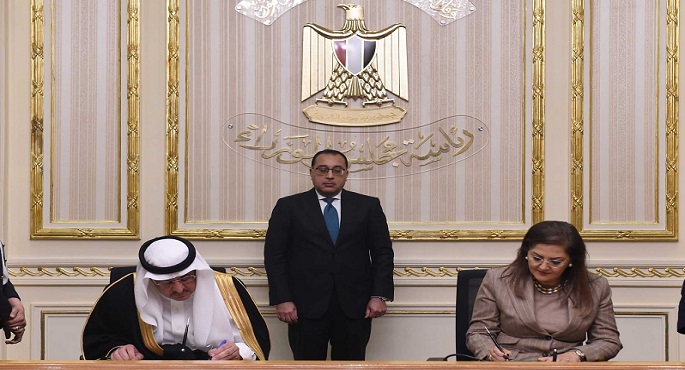 بالصور.. رئيس الوزراء يشهد توقيع اتفاقية بشأن استثمار صندوق الاستثمارات العامة السعودي في مصر