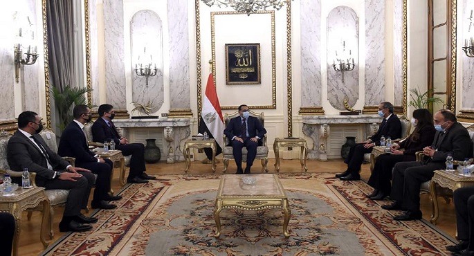 بالصور..رئيس الوزراء يلتقى الرئيس التنفيذي لشركة “فوداكوم” الجنوب أفريقية التابعة لشركة “فودافون” العالمية