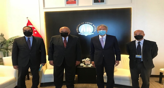 بالصور .. فى ثانى محطات جولته الآسيوية .. شكري يلتقى كبير الوزراء فى سنغافورة لتنسيق السياسات الأمنية