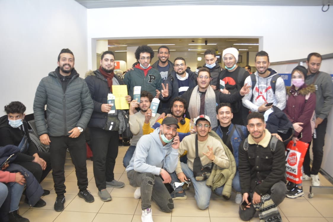 عودة 181 مصريا من أوكرانيا عبر طائرة مصرية قادمة من رومانيا