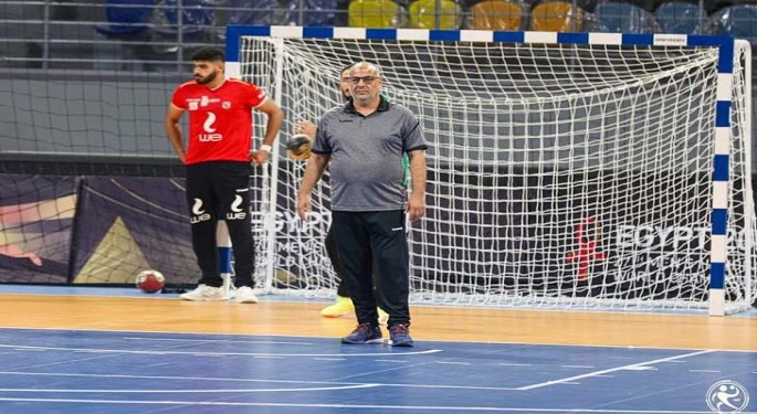 الأهلي يعلن إقالة طارق محروس مدرب فريق اليد